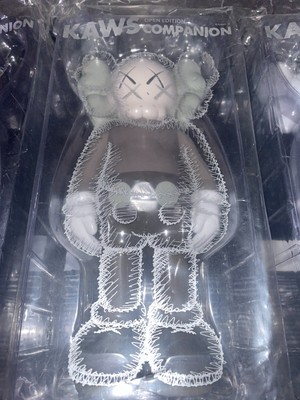 3 art toys kaws medicom companion open edition 9 new brown, grayness, blackness moma 3